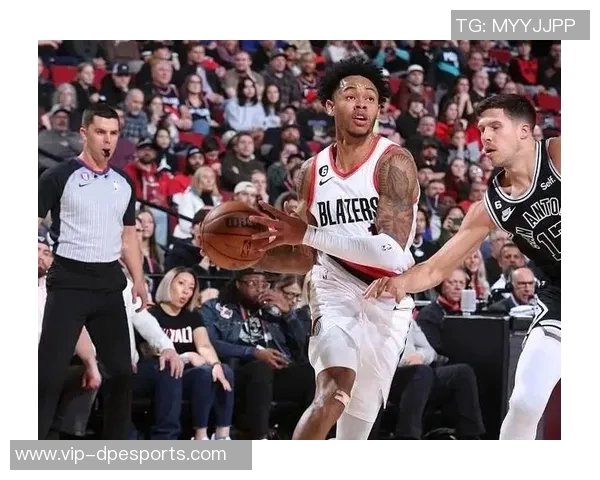 安芬尼西蒙斯谈进攻节奏：开局三分无人盯防让我感到舒适