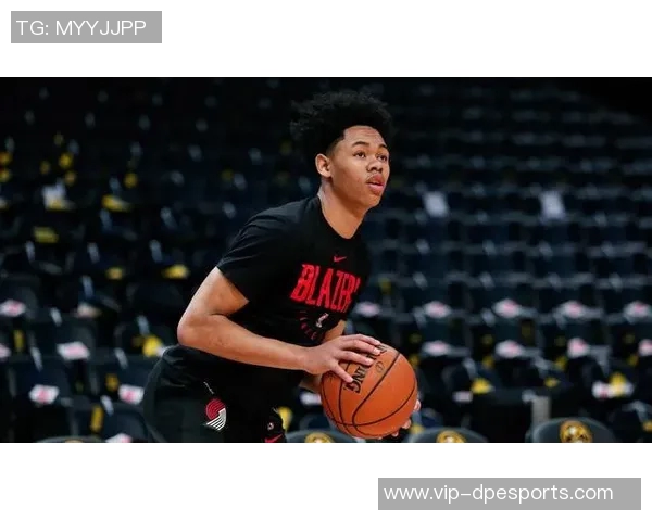 安芬尼西蒙斯末节狂砍16分助力逆转创赛季新高39分表现惊艳全场